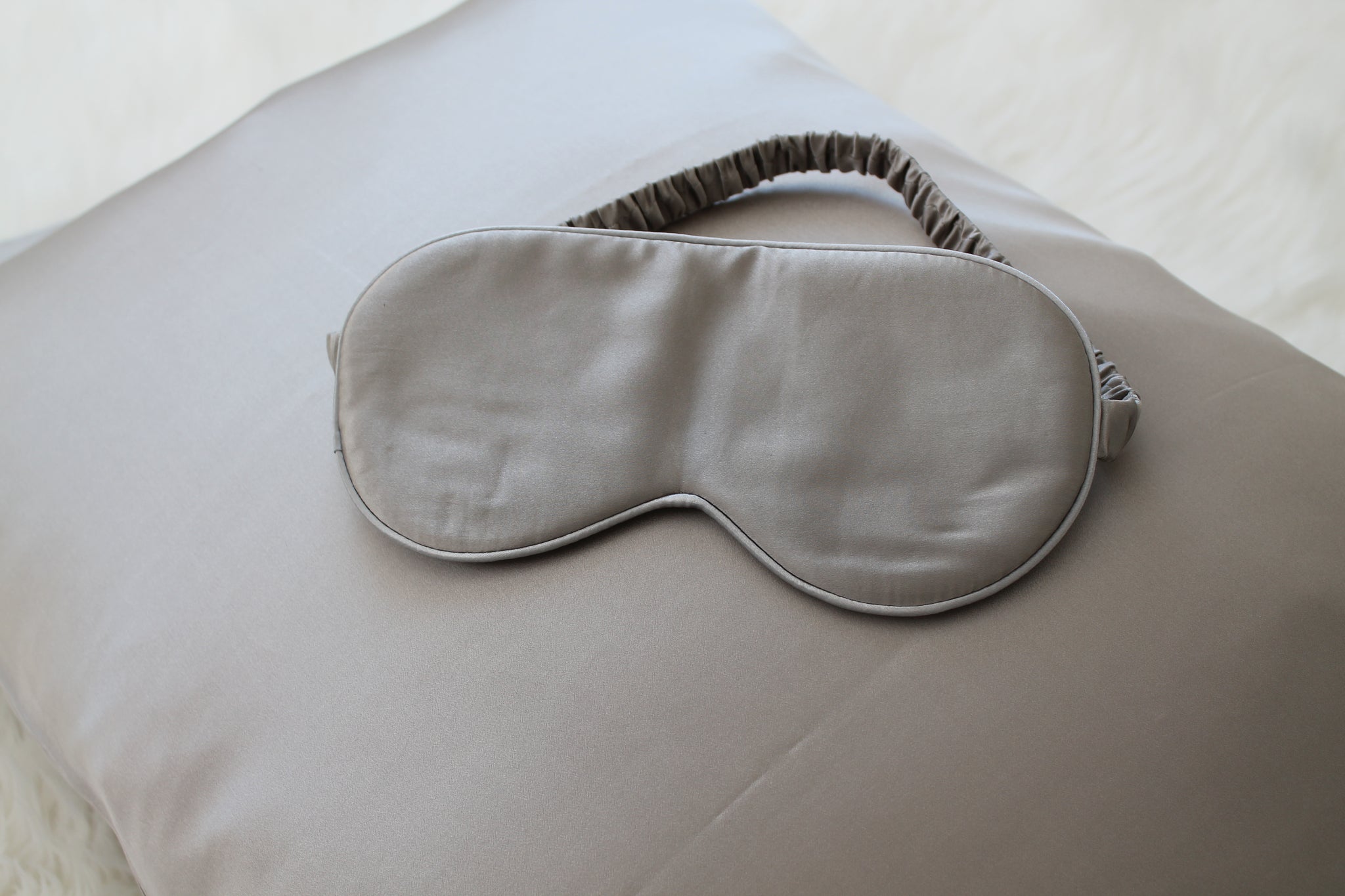 100% Mulberry Silk Pillowcase and Eye-mask Set - Queen, Grey